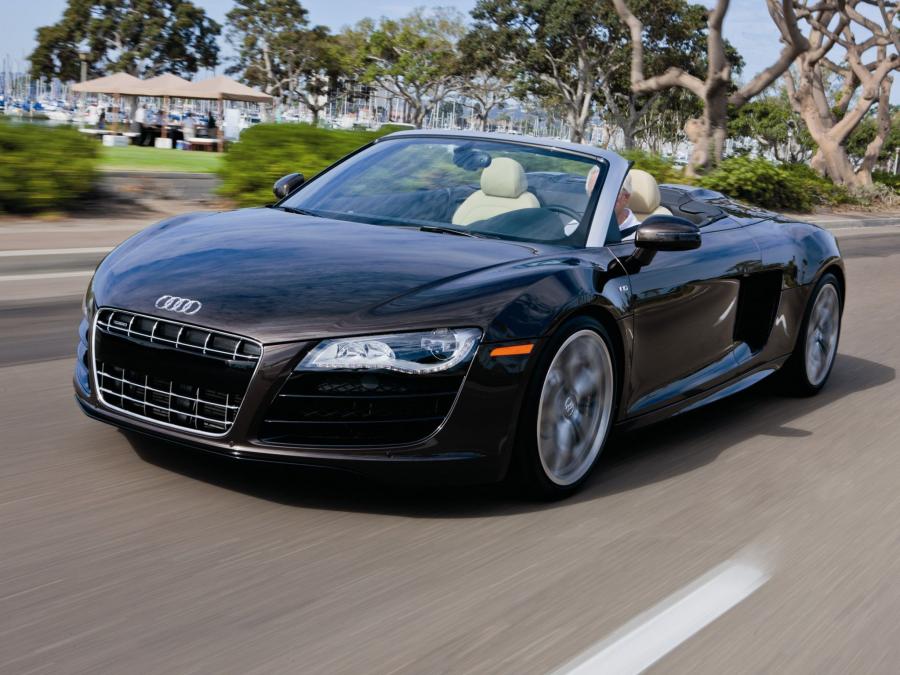  Audi R8 V10 Spyder 2010 года  (NA) (фото 11 из 17)
